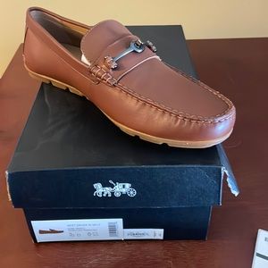 Mens Coach Mott Driver in Dark Saddle. Size 10D
